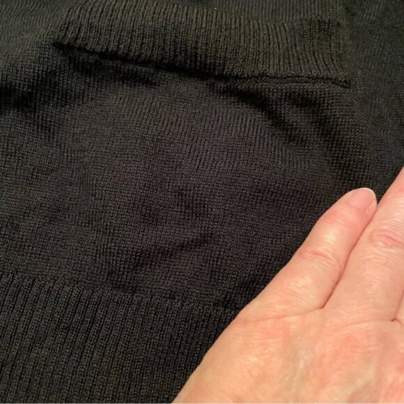 Lord and Taylor 100% merino wool black button up cardigan size medium - Picture 6 of 11